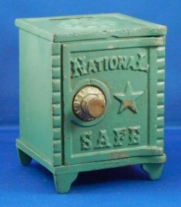 Safe Bank Collector – A site for collectors of cast iron safe banks